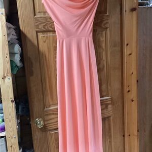 Vintage Women’s Formal Dress in Pink - size 9/10